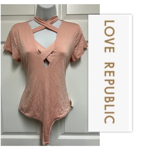 Love Republic Blush Criss Cross Cut Out Bodysuit - Picture 1 of 8